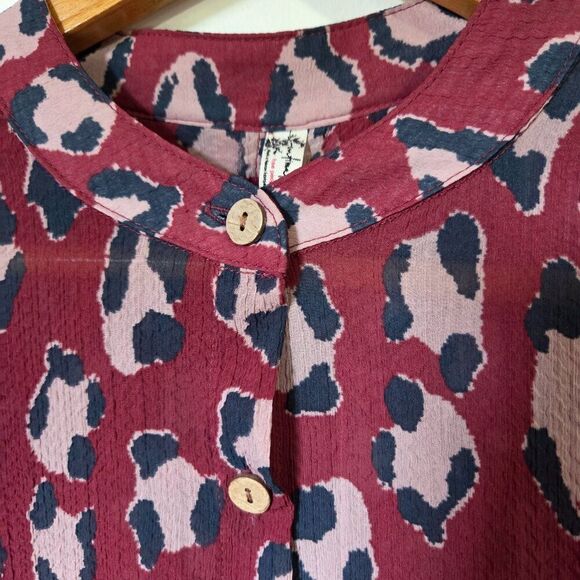 EUC INTIMATELY FREE PEOPLE PRINTED OVERSIZE PLEATED BACK TOP SIZE SMALL - Picture 7 of 16